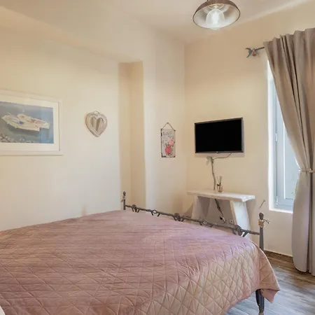 Fotis Villa Ano Syros